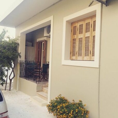 Aspasia - Photo2