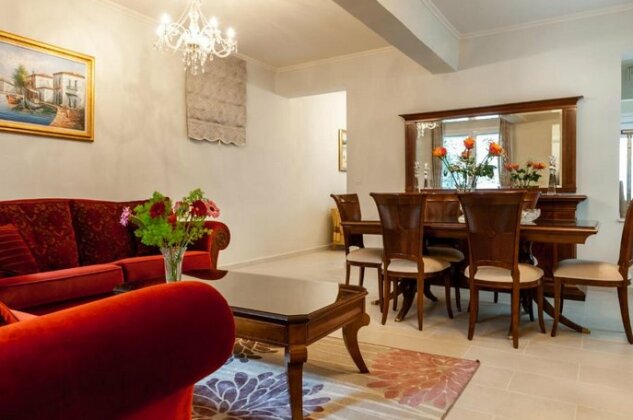 Aspasias's House - Photo3