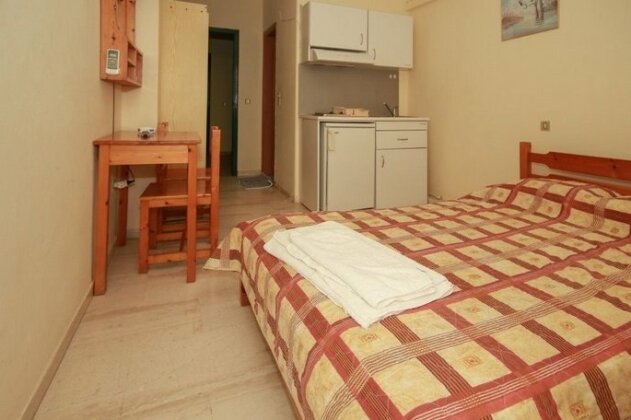 Astir Rooms - Photo4