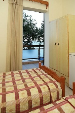 Astir Rooms - Photo5