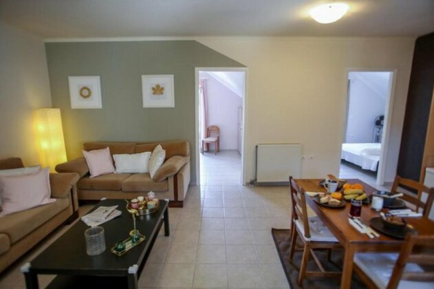 Attic Retreat - Photo3