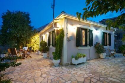 Avvisania Villa