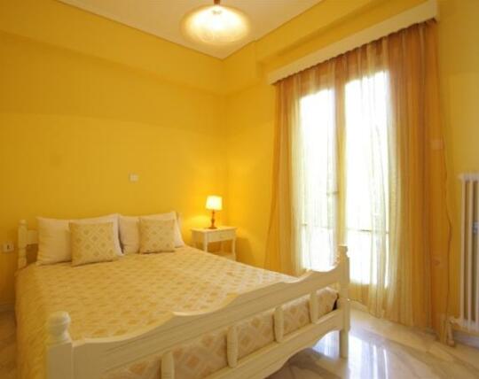 Bella Vista Studios and Apartments - Photo3