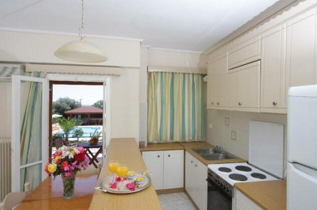 Bella Vista Studios and Apartments - Photo4