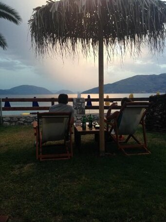 Camping Karavomilos Beach - Photo2
