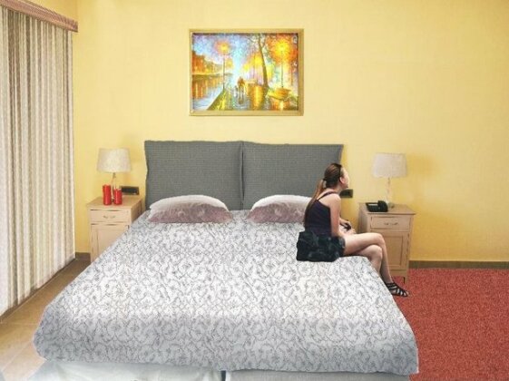 Photo 4