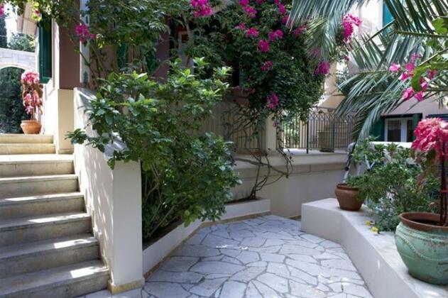 Dafnoudi Hotel Apartments - Photo2