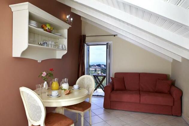 Dafnoudi Hotel Apartments - Photo4