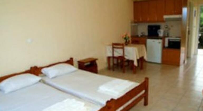 Dallas Hotel Svoronata - Photo2