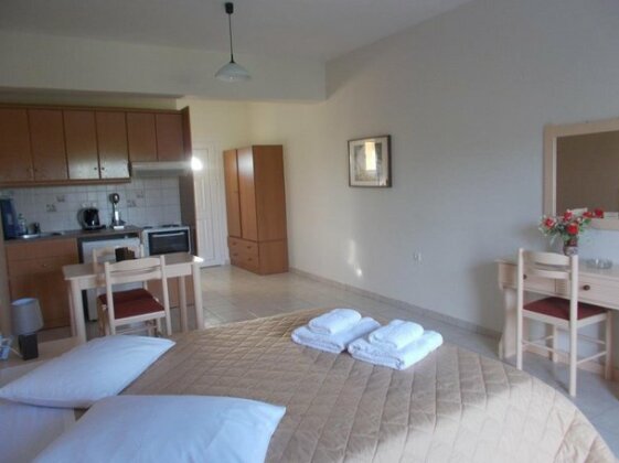 Dallas Hotel Svoronata - Photo4