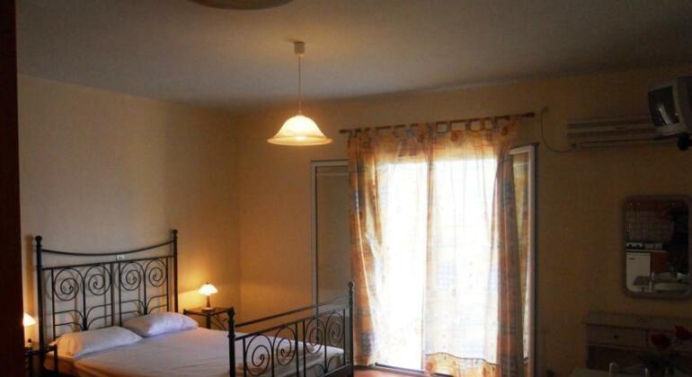Delfinia - Photo5