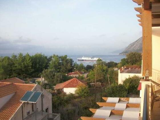 Dioni Studios & Apartments - Photo4