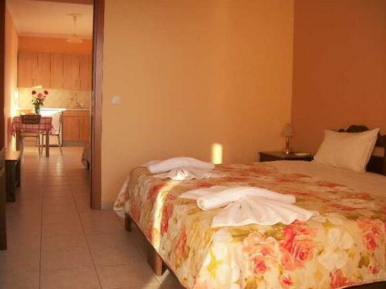 Dioni Studios & Apartments - Photo5