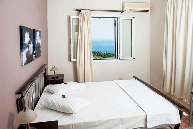 Efrosini Cephalonia - Photo2
