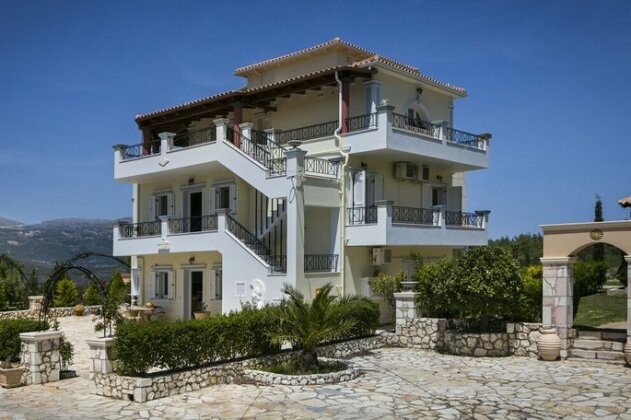Evi's Gardens - Photo2