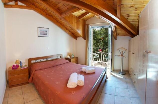 Faos Luxury Apartments - Photo3