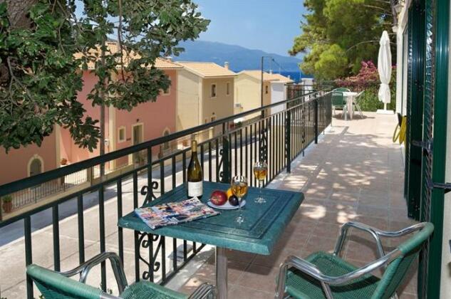 Faos Luxury Apartments - Photo4