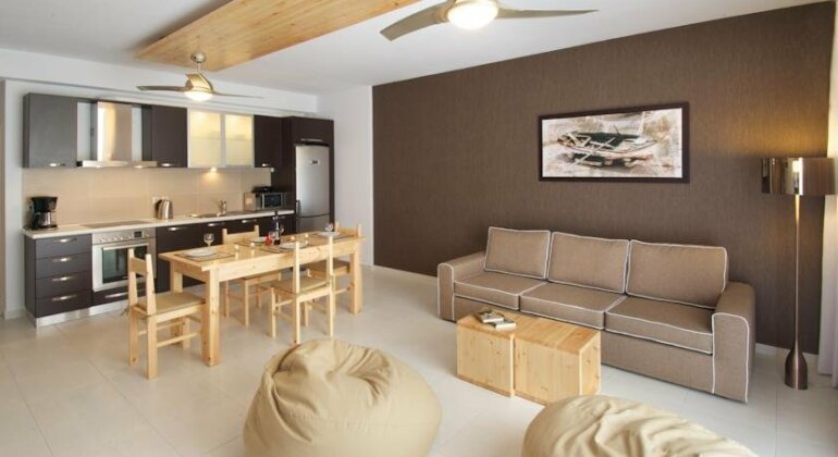 G Living 365 - Photo4