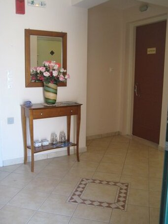 Giannos Apartments - Photo4