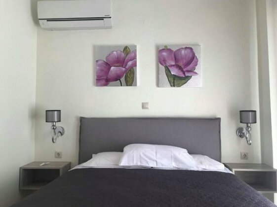 Helen's Studios & Apartments - Photo3