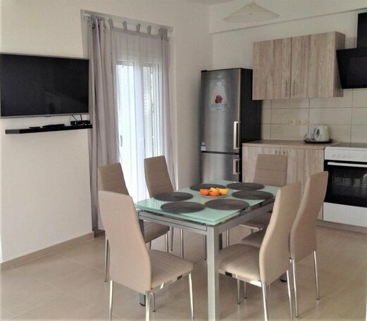 House in the Lakithra village - Photo2