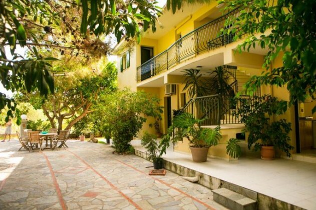 Irena Studios & Apartments - Photo3