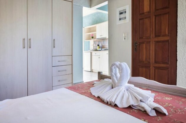 Irilena Studios and Apartments - Photo5