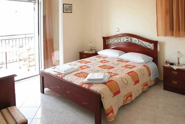 Jasmin Trapezaki Kefalonia - Photo3