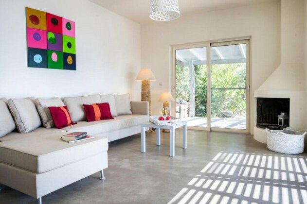 Kaminia Beach Villa - Photo2