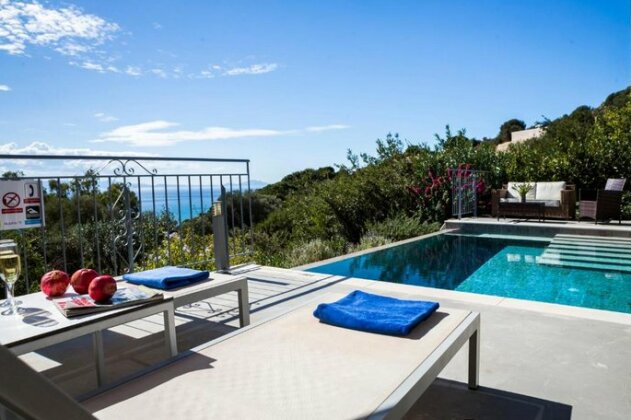 Kamnia Beach Cottage - Photo5