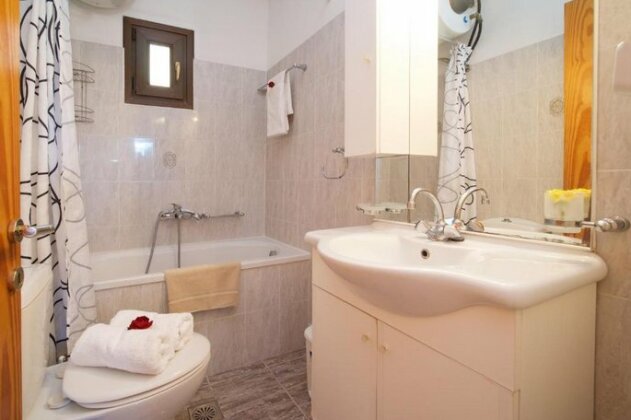 Kefalos Quiet Apartment In Argostoli - Photo3