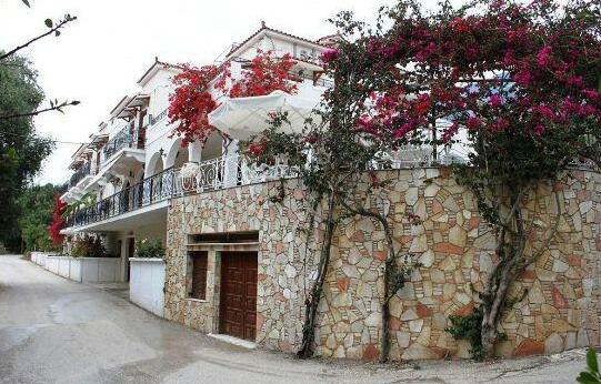 Lara Hotel - Photo2