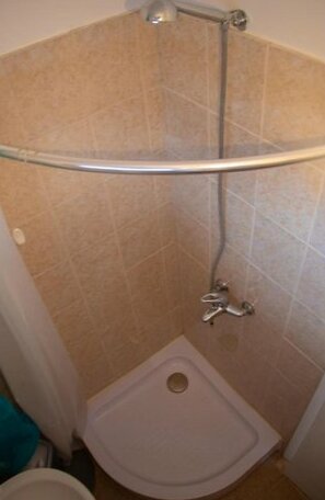 Lazarus private house - Photo4