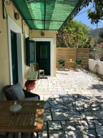 Lena's traditional villa - Photo2
