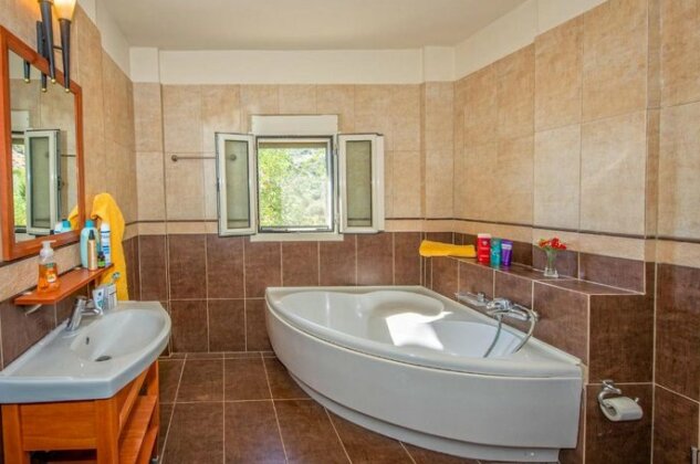 Lourdas Beach View Villa - Photo3