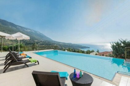 Lourdas Beach View Villa