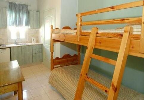Makis Apartments & Restaurant - Photo5
