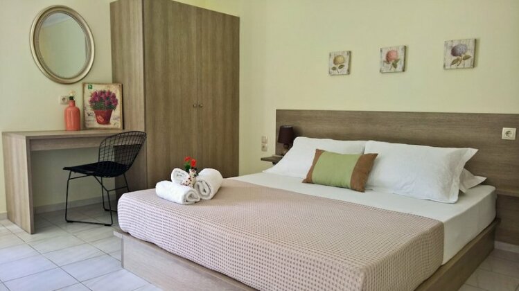 Malibu Studios & Apartments - Photo3