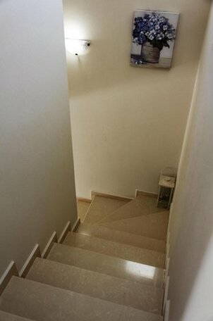Mandis Apartments - Photo3
