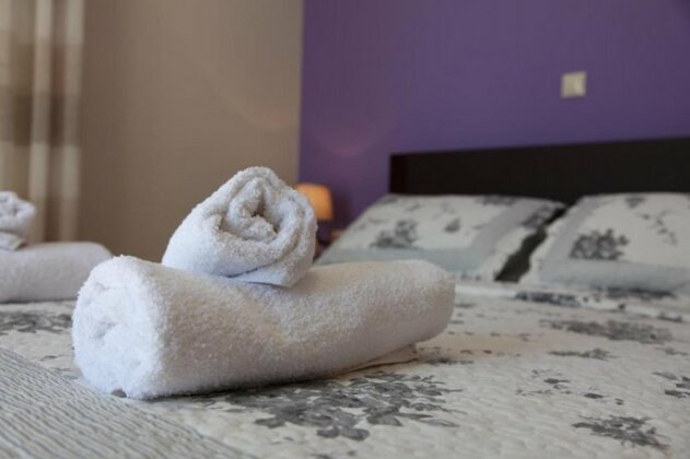 Mandis Apartments - Photo5