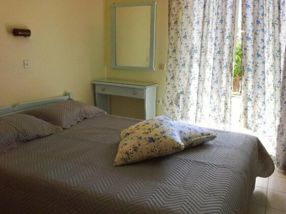 Marinos Apartments - Photo4