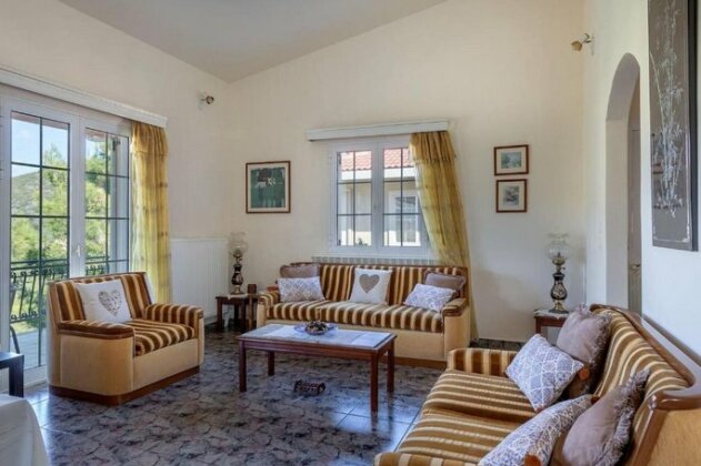 MELANTHI Castle View Holiday Home - Photo3