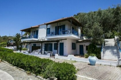 Metaxatos Apartments