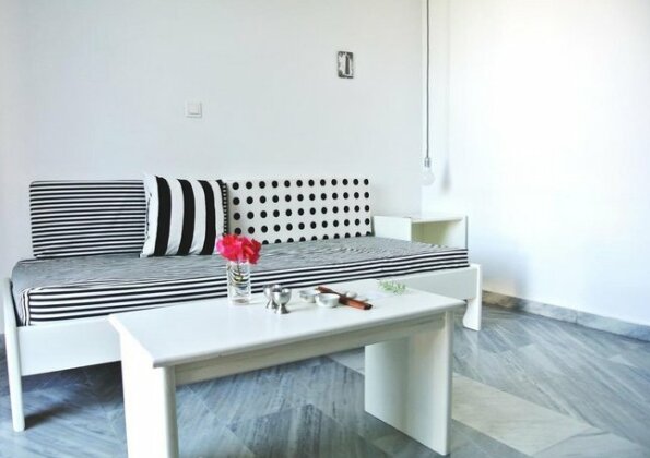My Little Place on the Hill - Photo2