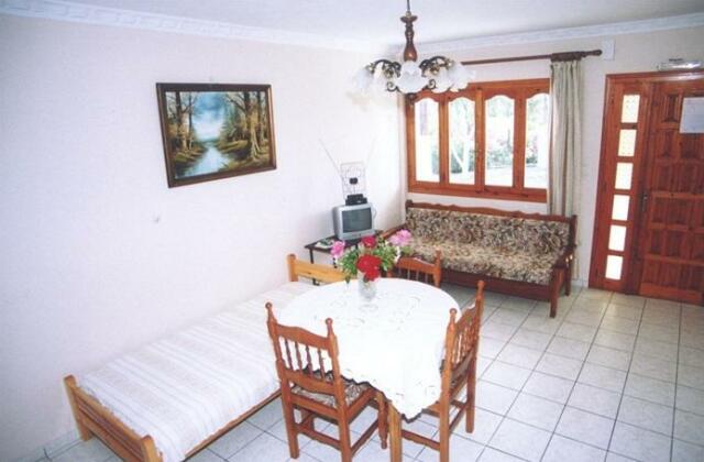 Nerissa Apartments - Photo2