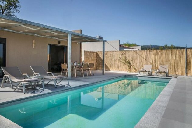 Onar - Luxury Villas - Photo2