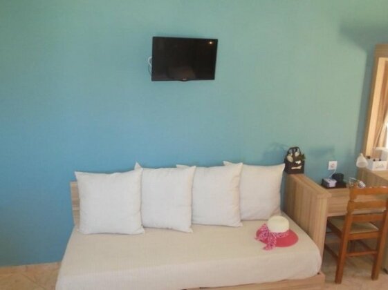 Ourania Studios - Photo4