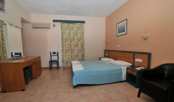 Paspalis Hotel - Photo2