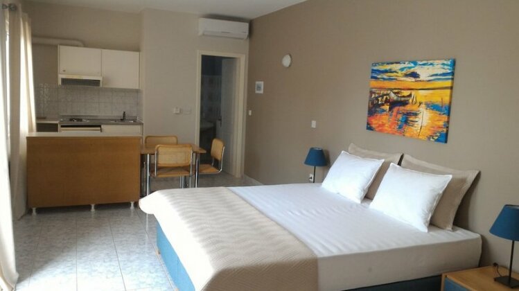 Pessada Bay Studios and Apartments - Photo4