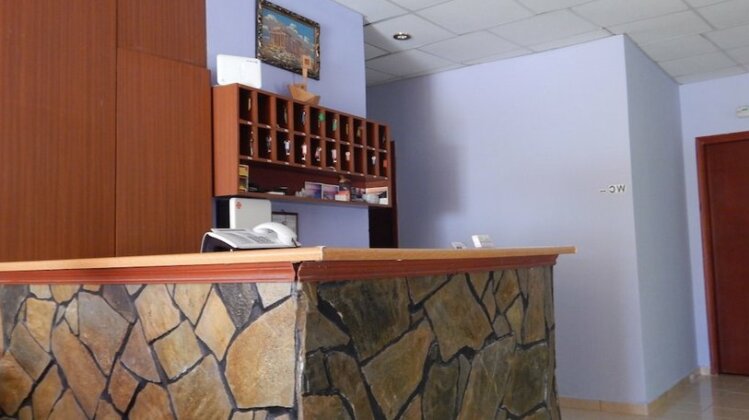 Petania Hotel & Apartments - Photo4